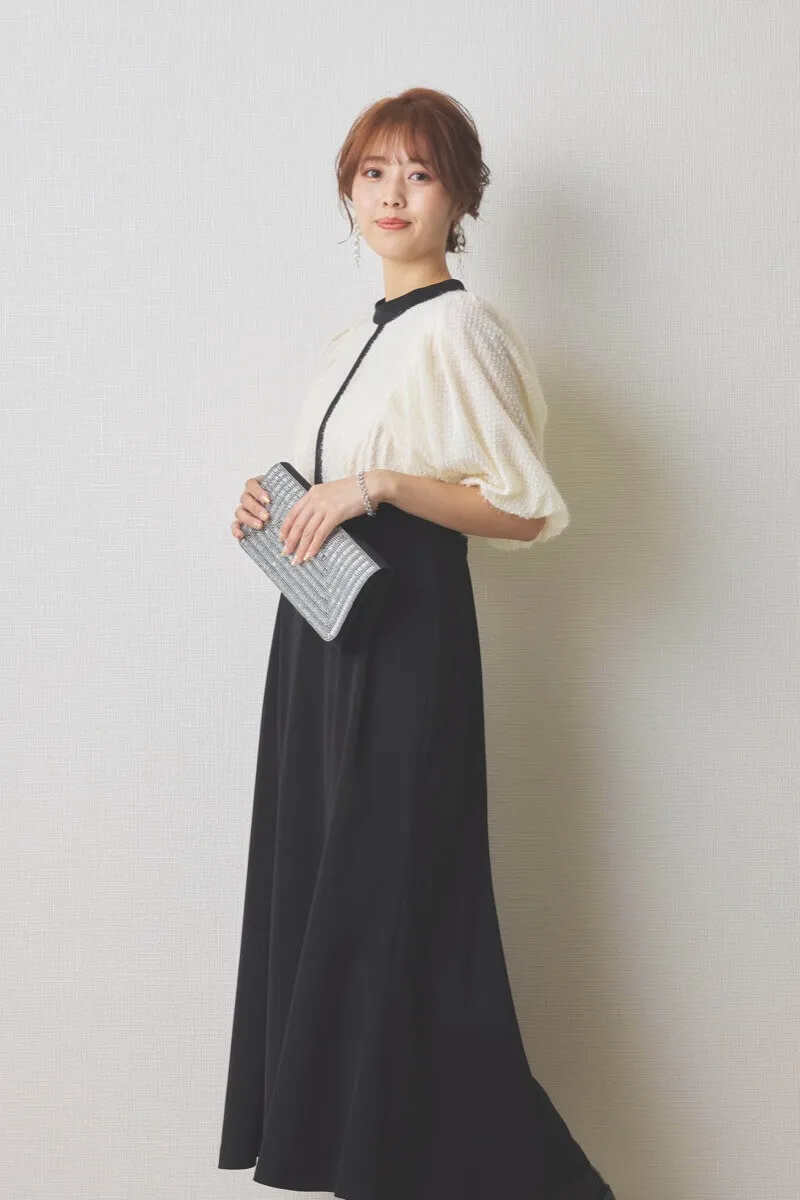モノトーンの異素材MIXドレス
