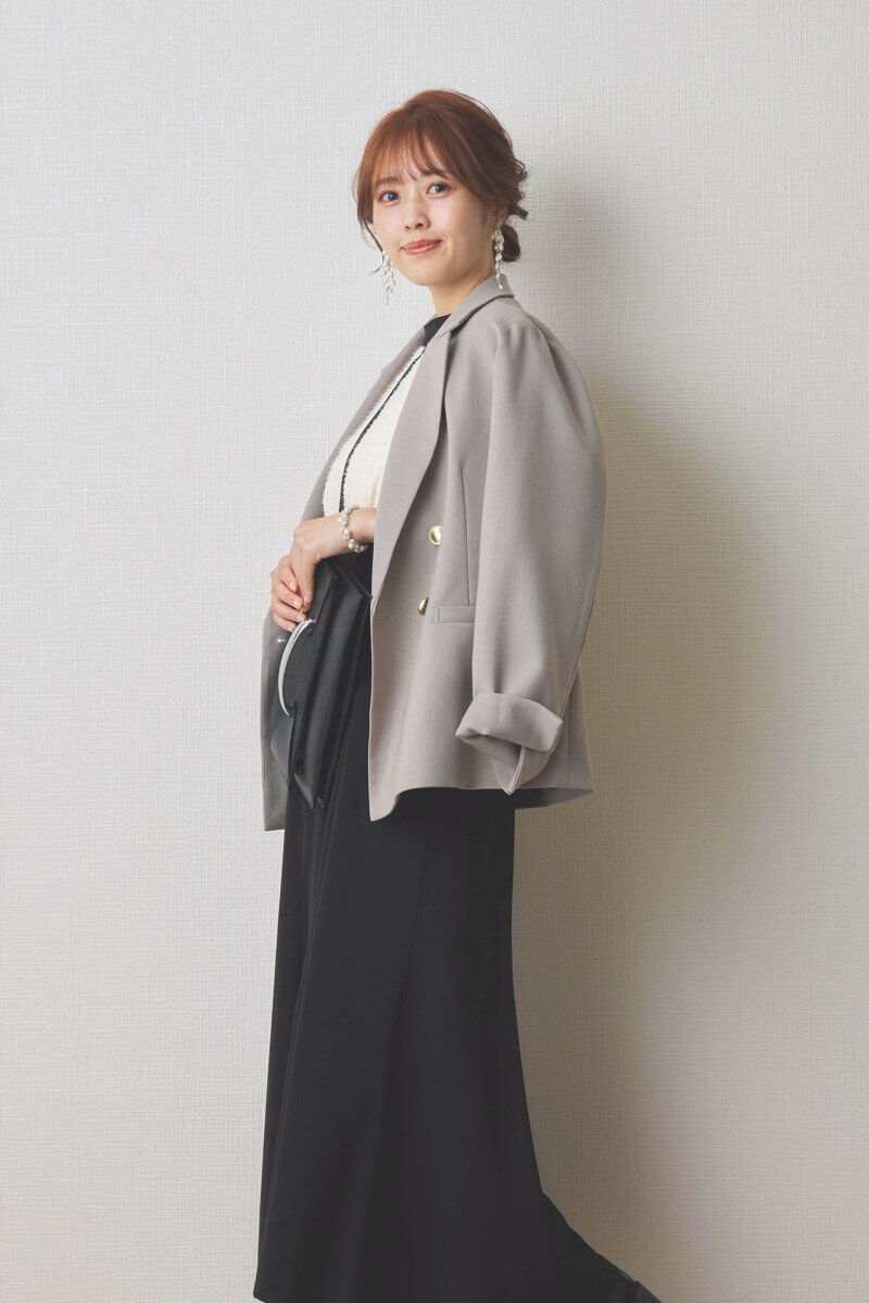 モノトーンの異素材MIXドレス