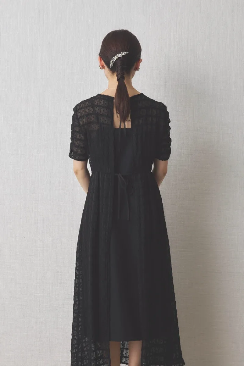 ブラックのドットドビーエプロンドレス