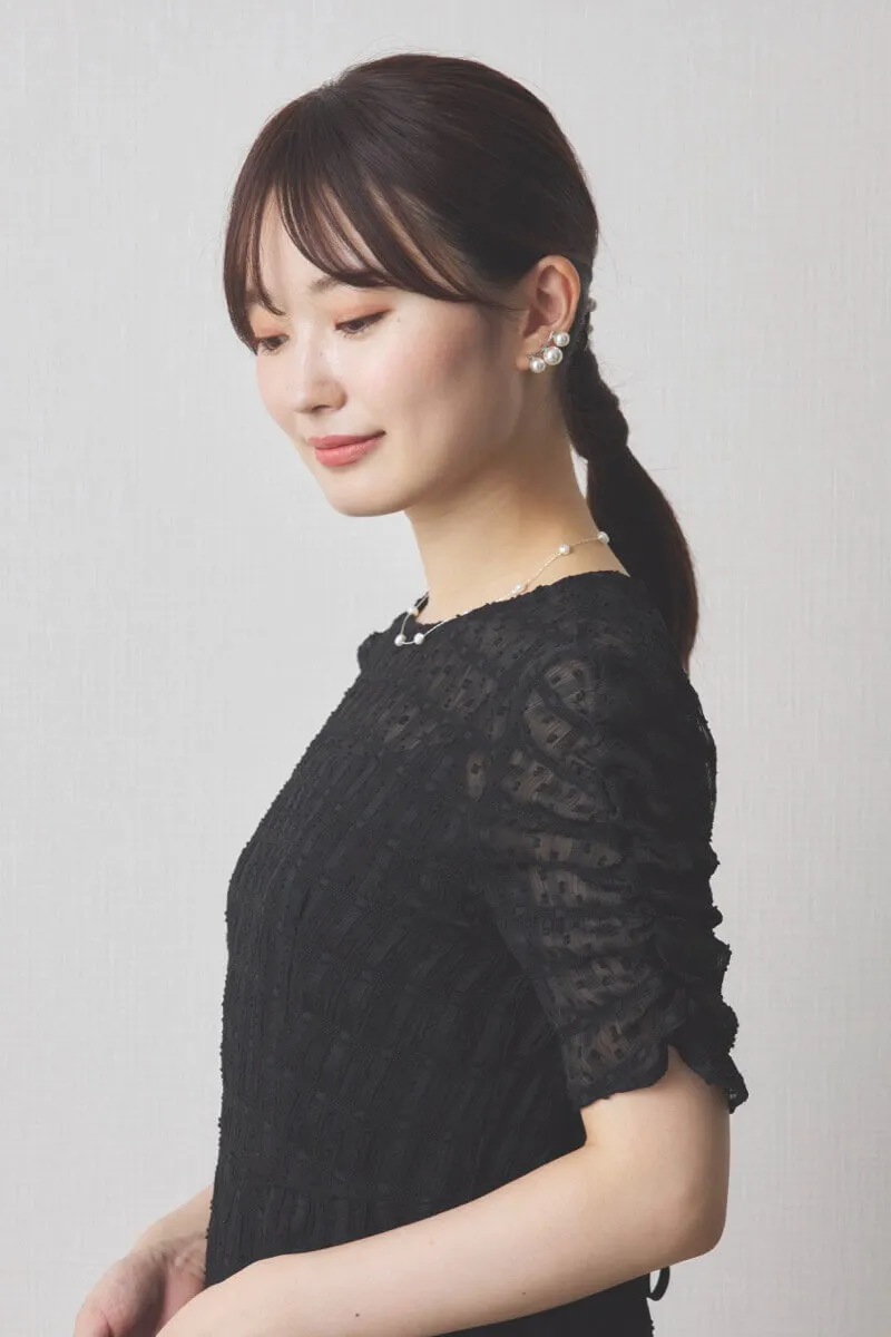 ブラックのドットドビーエプロンドレス