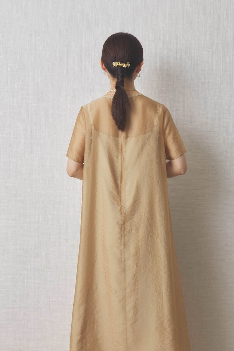 イエローのシアーオーガンジーショートスリーブドレス