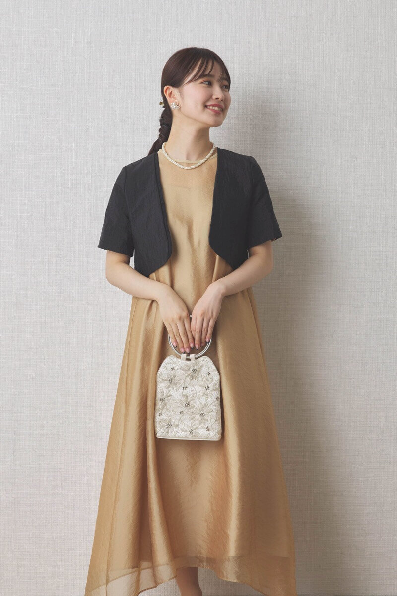 イエローのシアーオーガンジーショートスリーブドレス