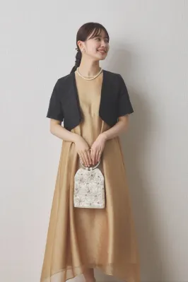 21-0325黒ボレロ全身正面