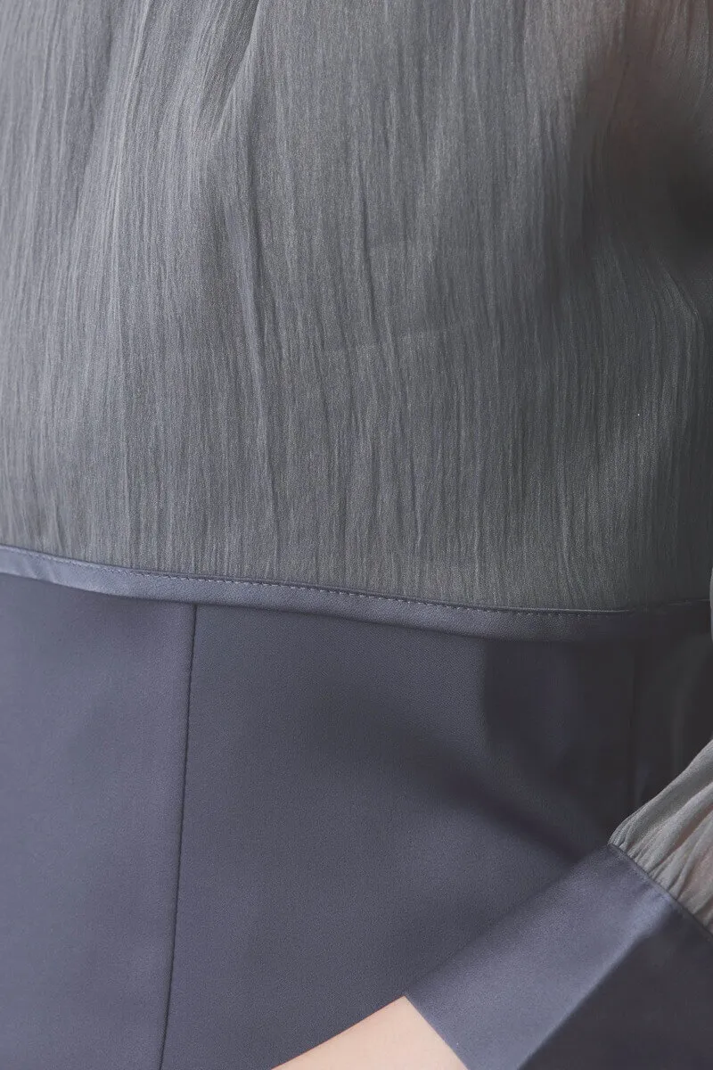 チャコールグレーのオーガンジーボレロ付きフレアドレス