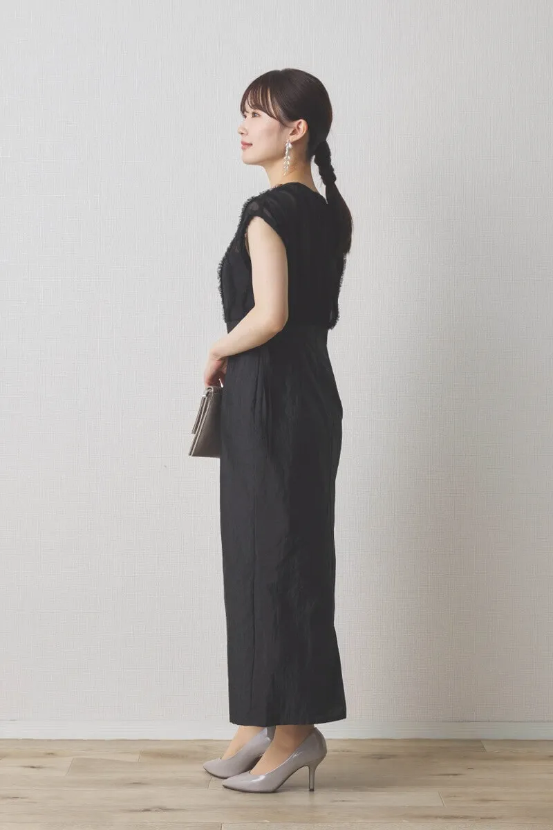 ブラックのドッキングハイウエストドレス