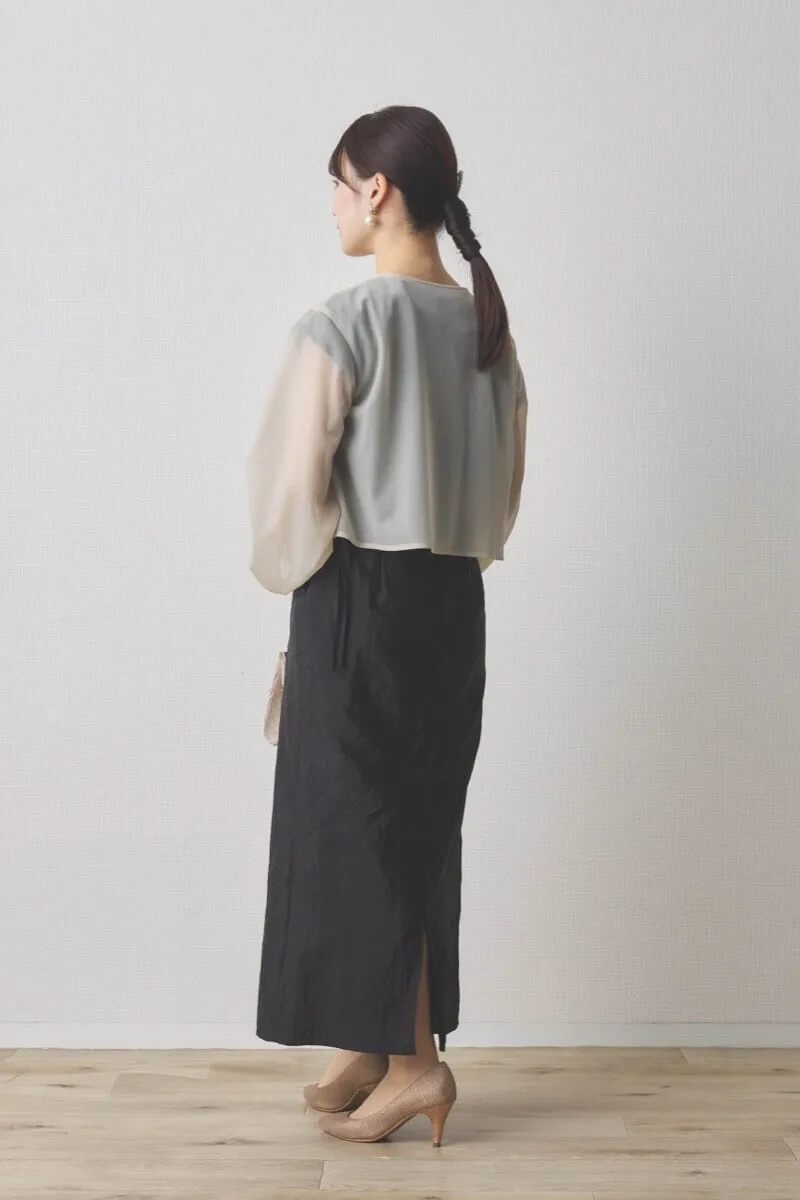 ブラックのドッキングハイウエストドレス