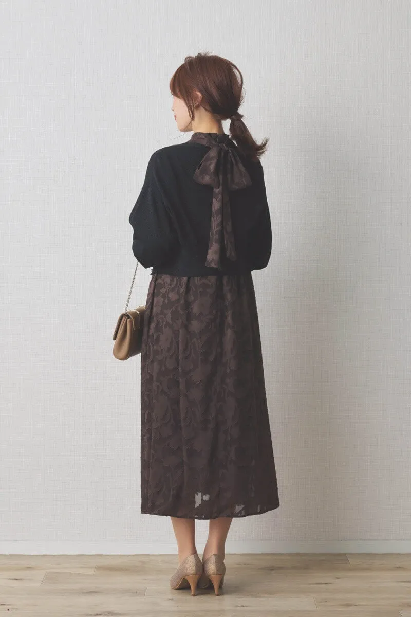 ブラウンのバックリボンジャガードドレス