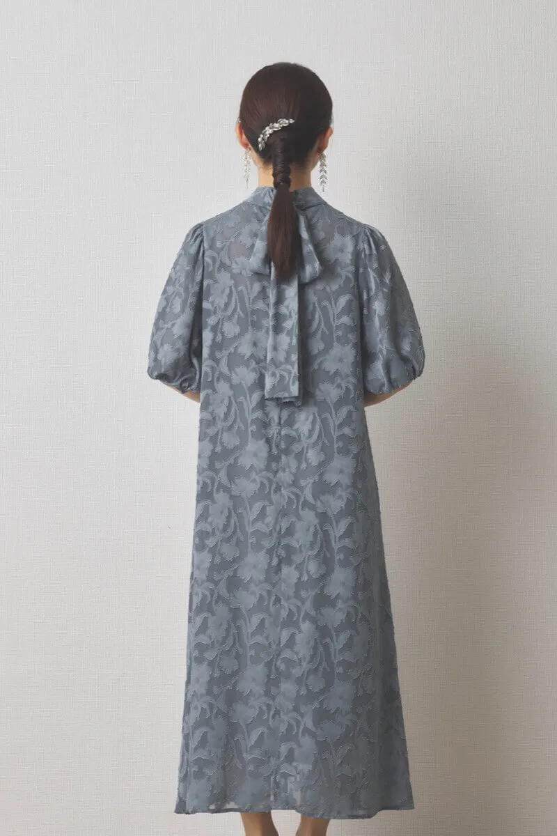 ブルーグレーのバックリボンジャガードドレス