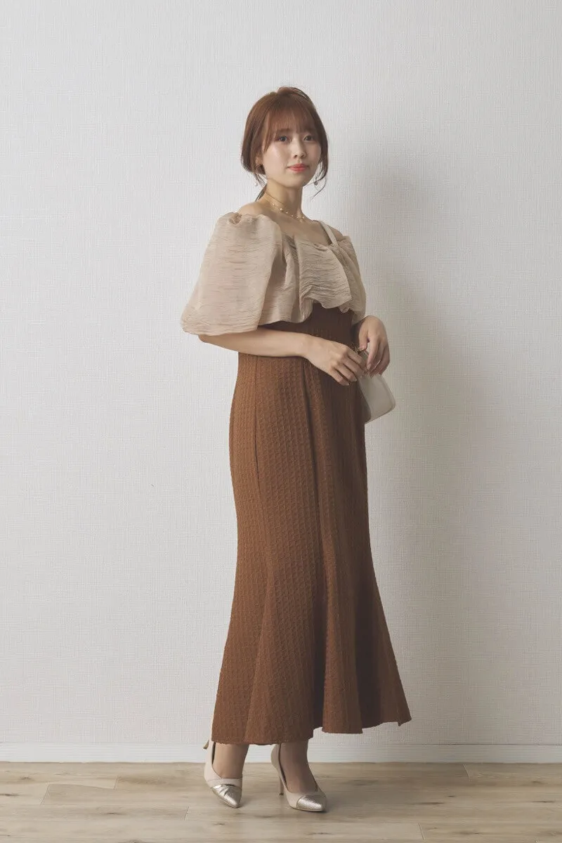 ブラウンの2WAYオフショルマーメイドドレス