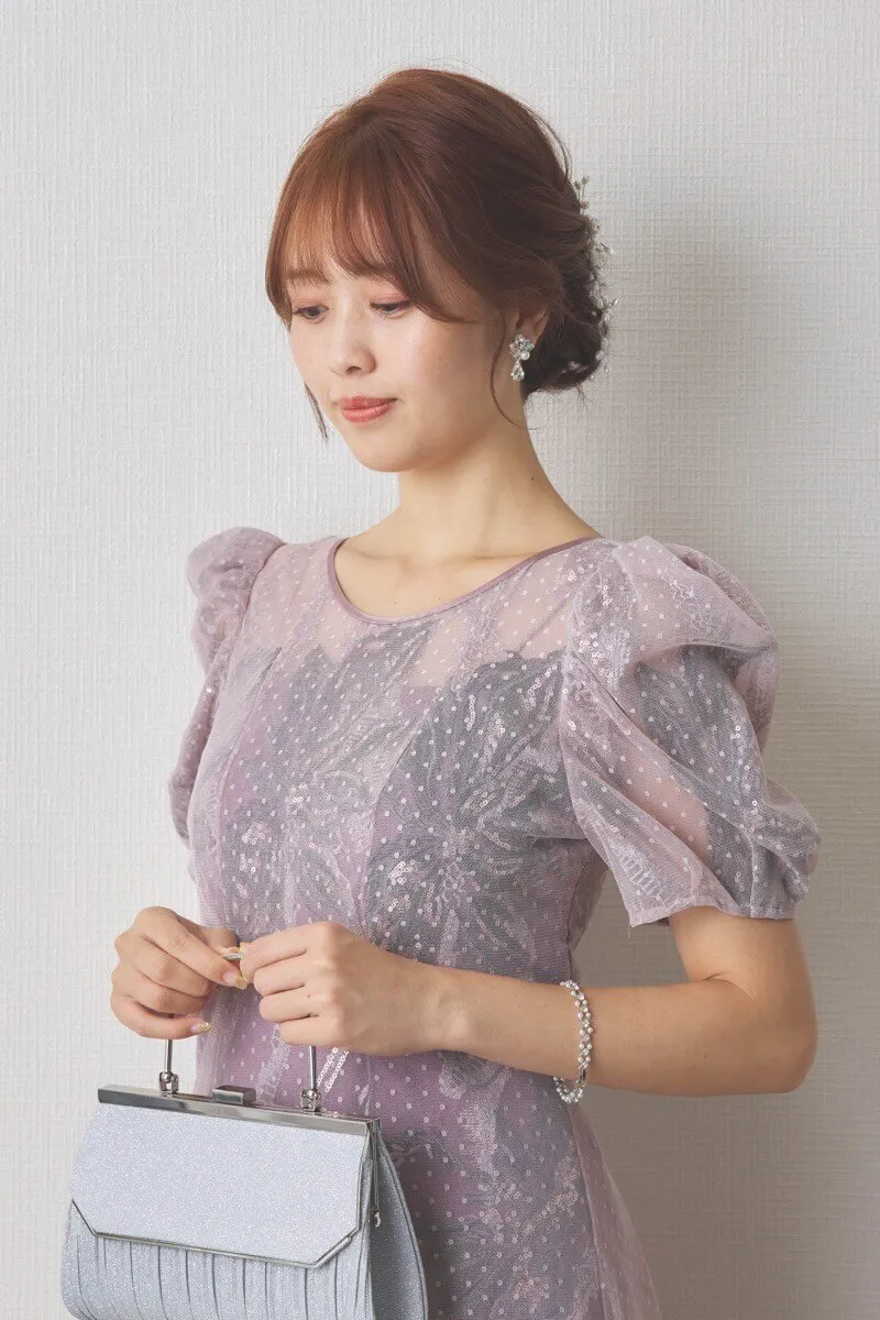 ラベンダーのバックオープンチュールドレス