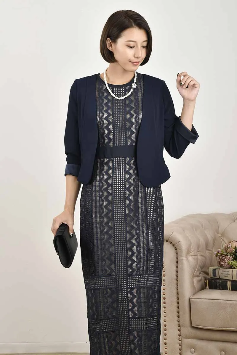 ネイビーのジオメトリック柄レースドレス