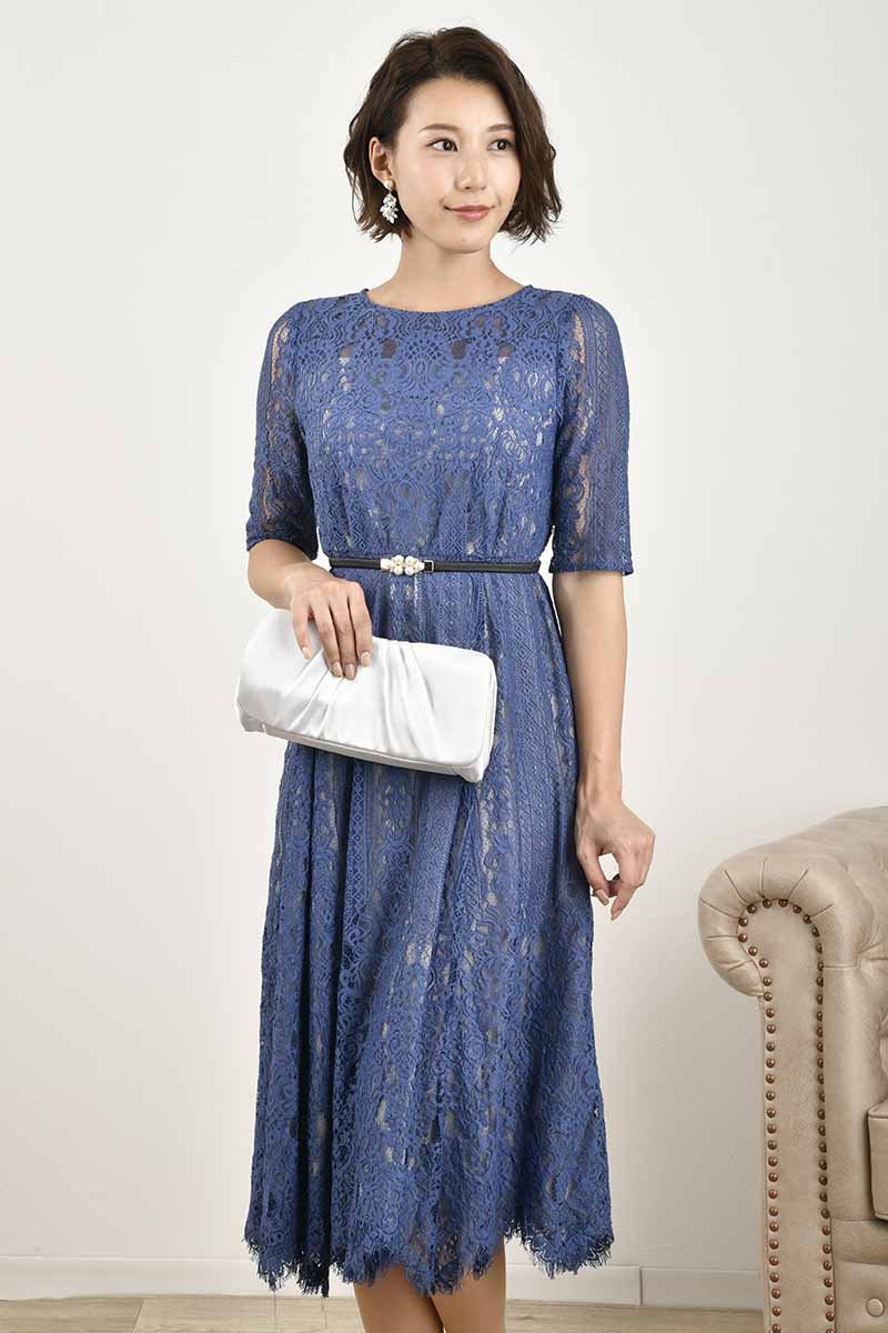 ブルーのアンティークライクレースドレス