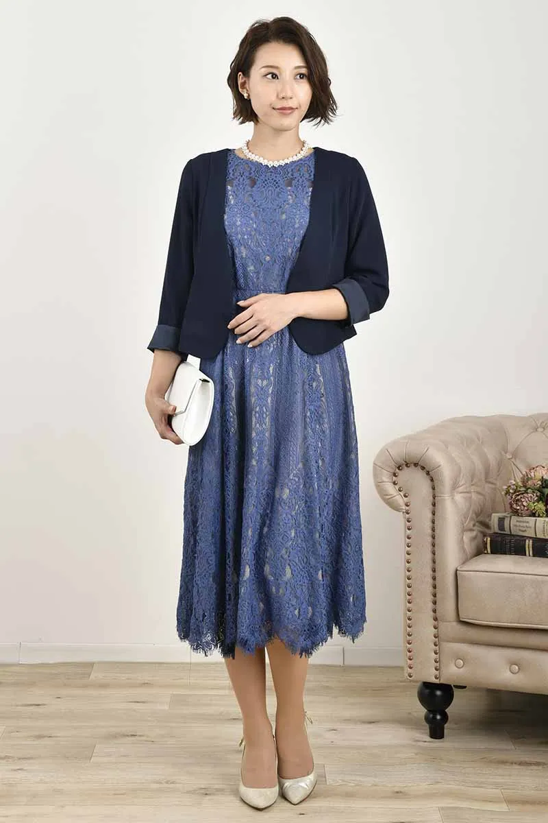 ブルーのアンティークライクレースドレス