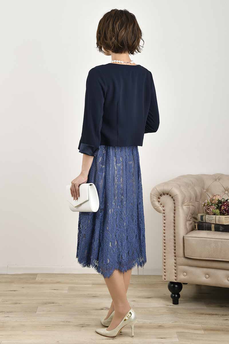 ブルーのアンティークライクレースドレス