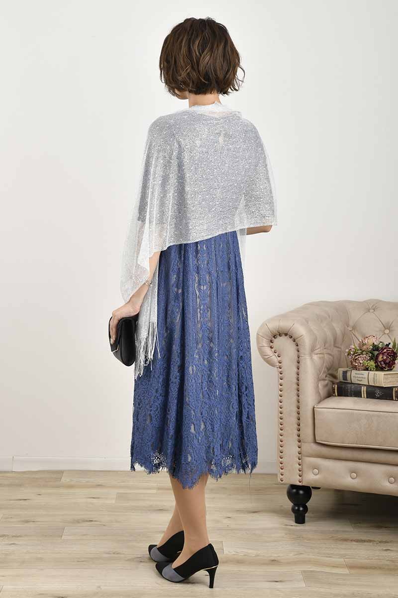 ブルーのアンティークライクレースドレス