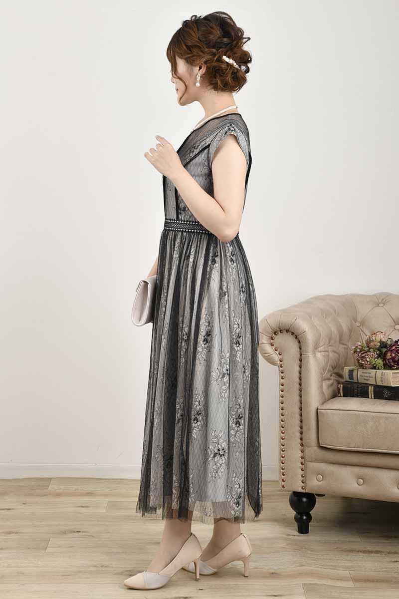 ブラック×グレーのチュールレースギャザードレス