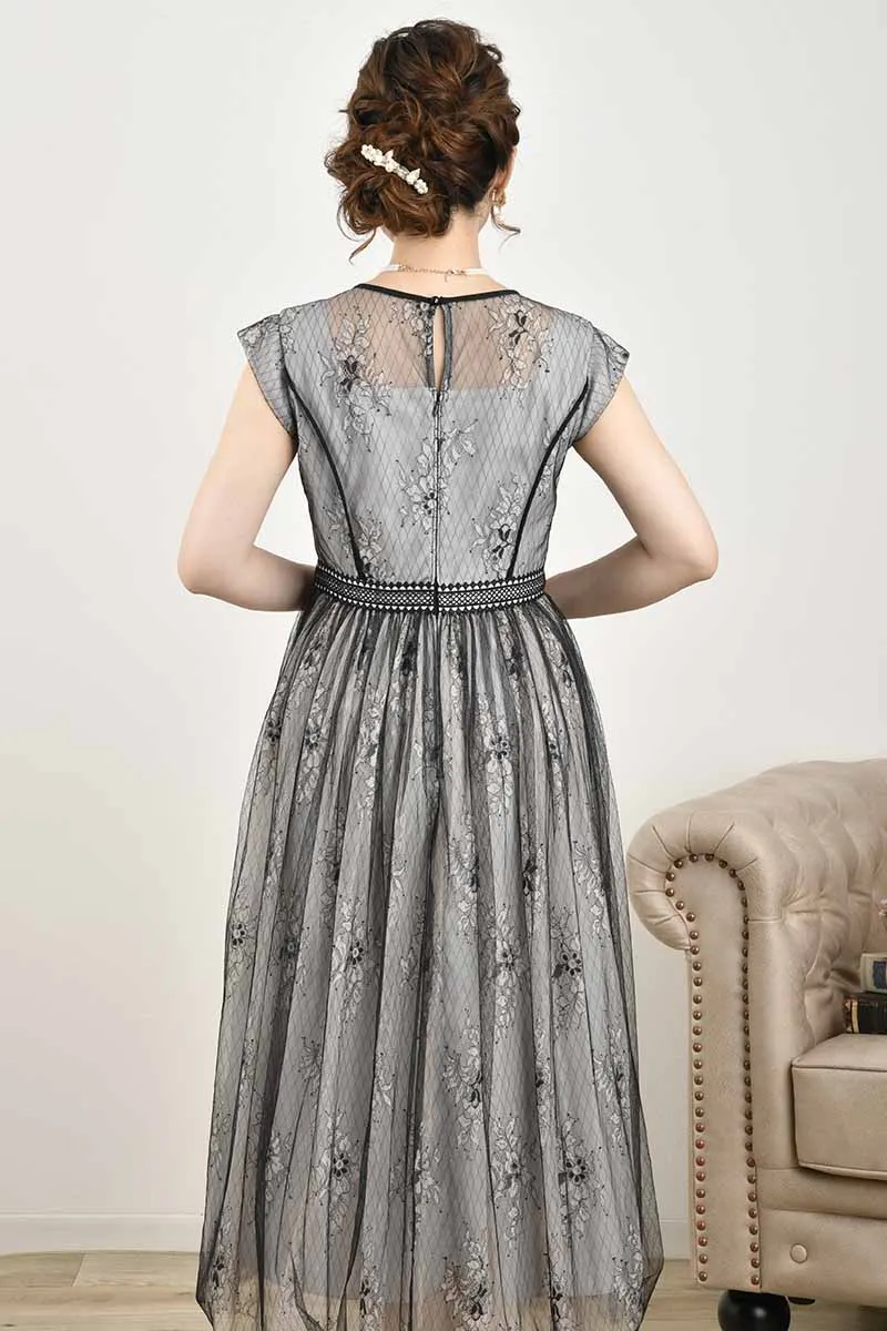 ブラック×グレーのチュールレースギャザードレス