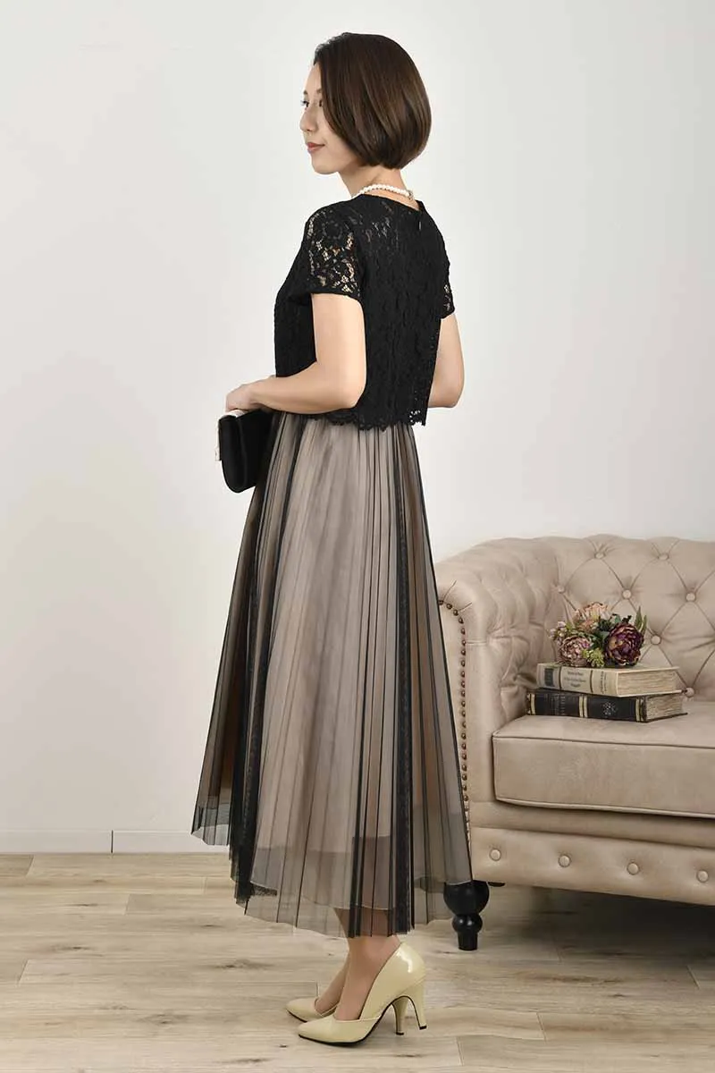 ブラックのレースコンビチュールドレス