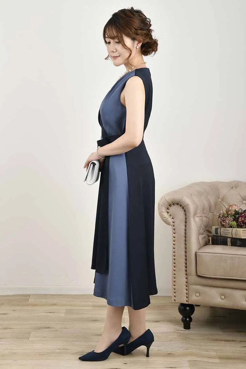 ブルー×ネイビーのカシュクールドレス