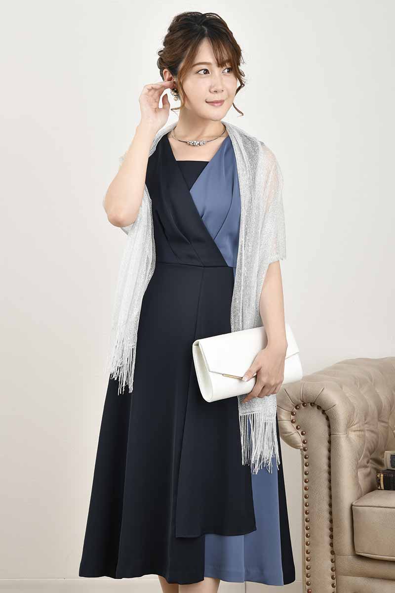ブルー×ネイビーのカシュクールドレス