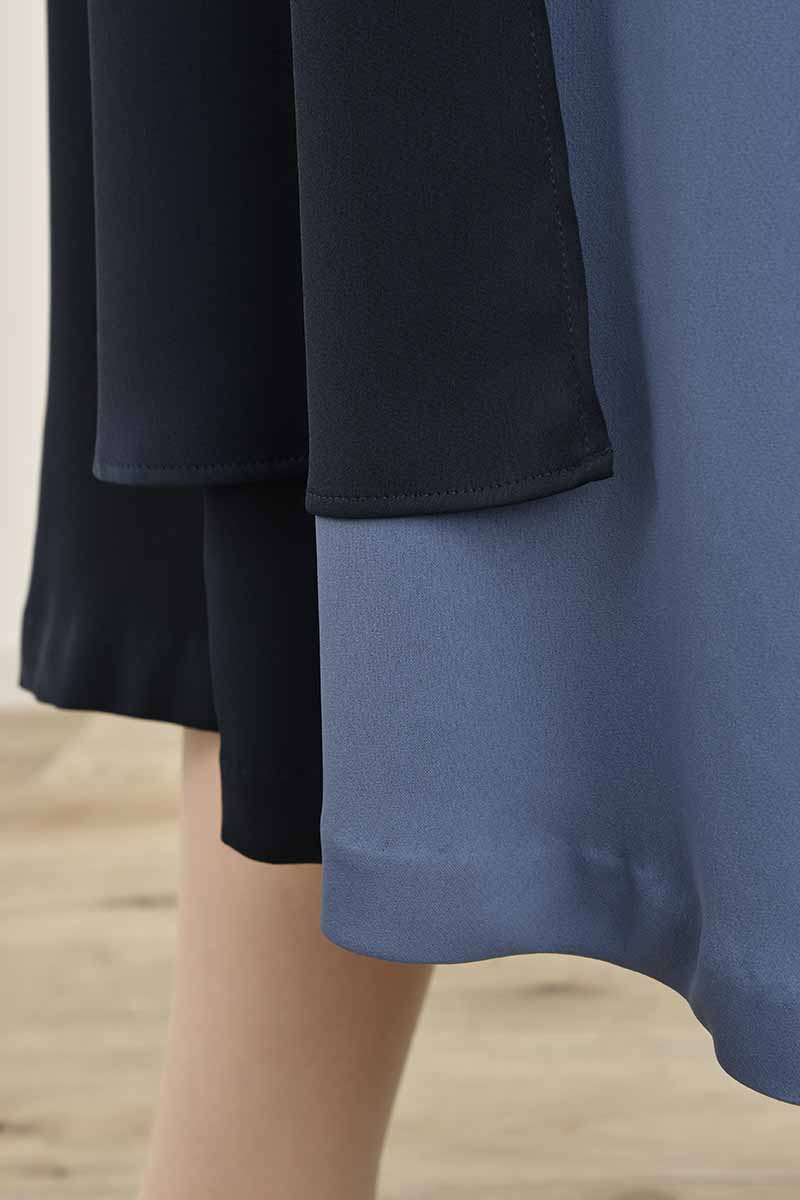 ブルー×ネイビーのカシュクールドレス