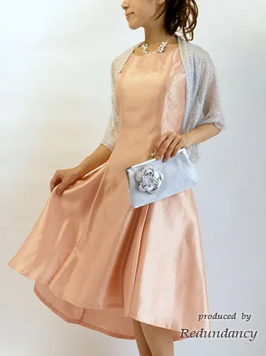 ビンクのフィッシュテールサテンドレス