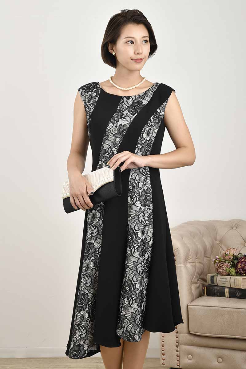 ブラックのレース切替ミディドレス