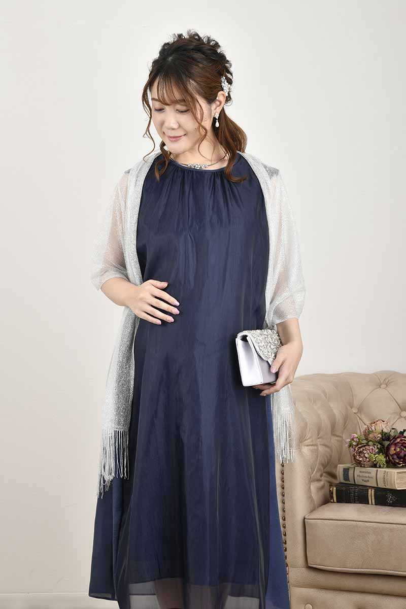 ネイビーのサイド切替えシフォンドレス