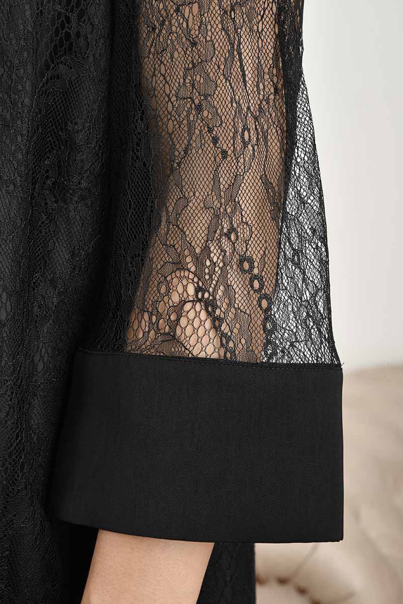 ブラックのシアーレースAラインドレス