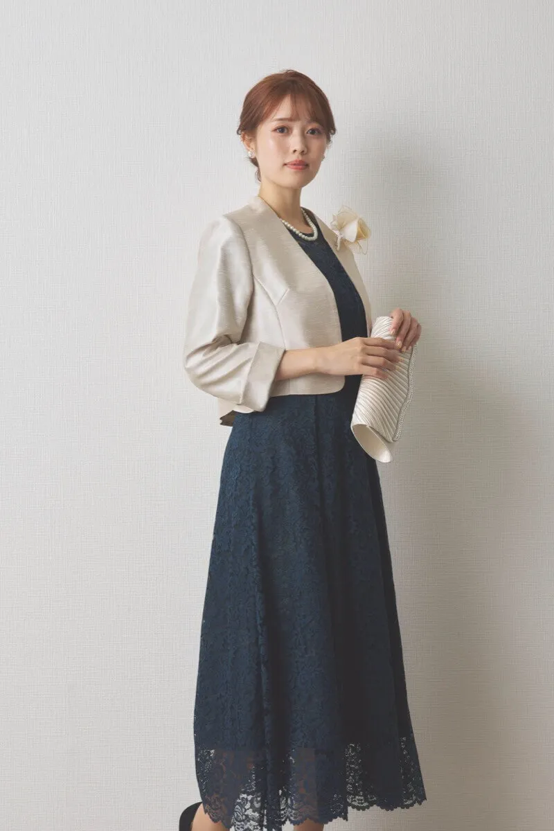 グリーンのスクエアスリーブフラワーレースドレス