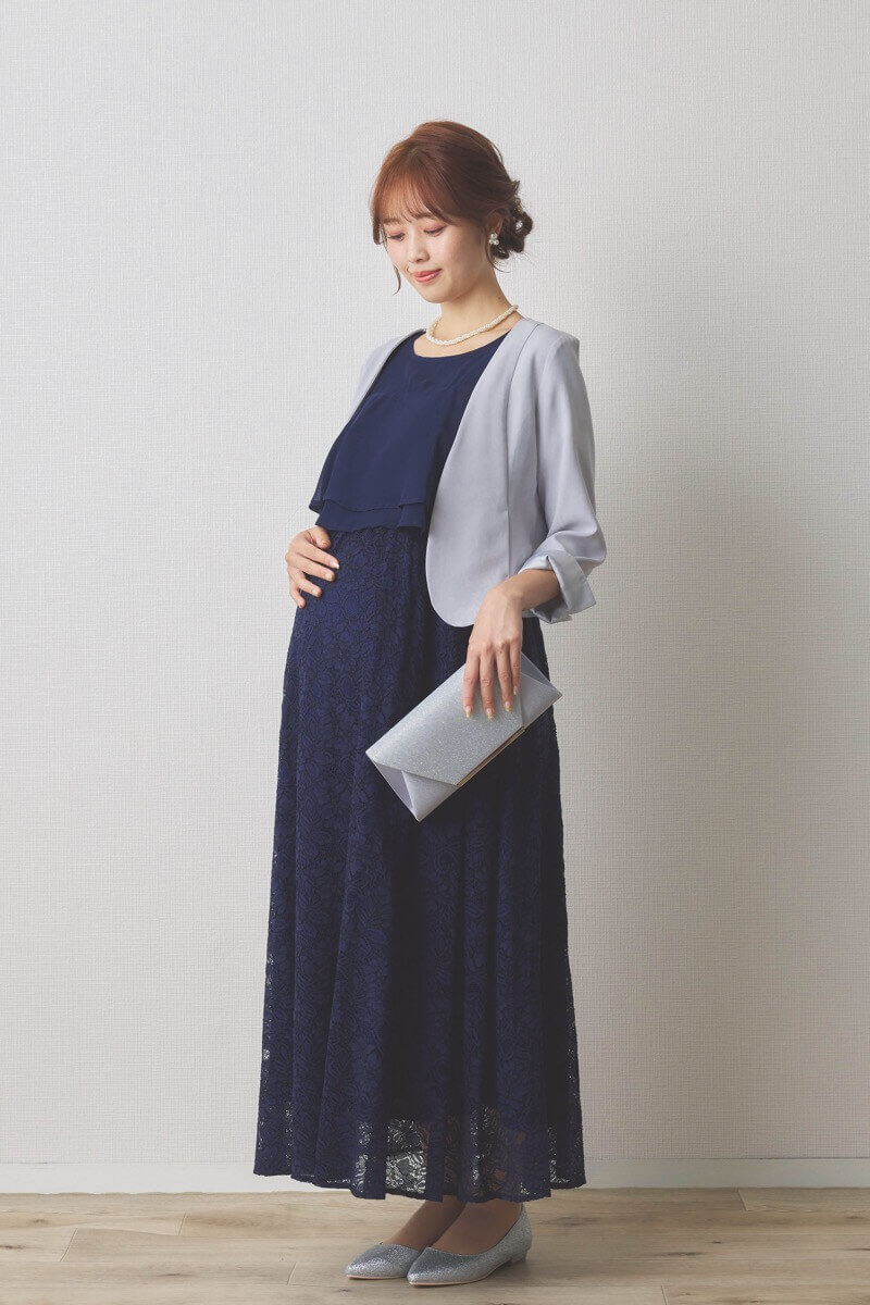 ネイビーの授乳口付きレーススカートドレス