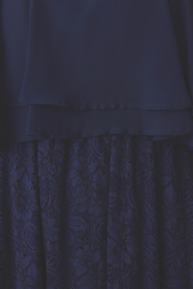 ネイビーの授乳口付きレーススカートドレス