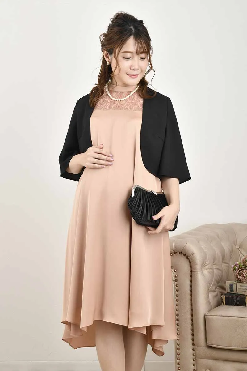 ピンクのデコルテレースAラインドレス