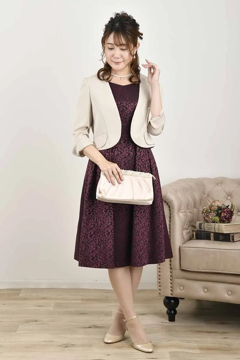 ワインレッドの2wayネックジャガードドレス