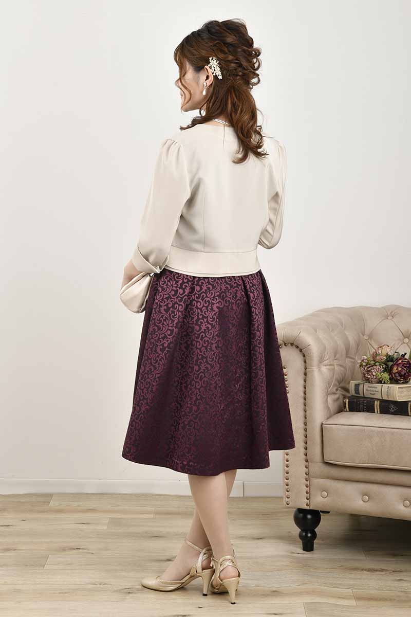 ワインレッドの2wayネックジャガードドレス