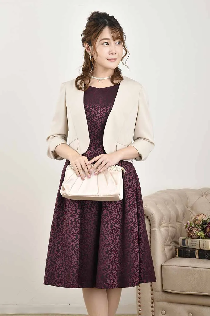 ワインレッドの2wayネックジャガードドレス