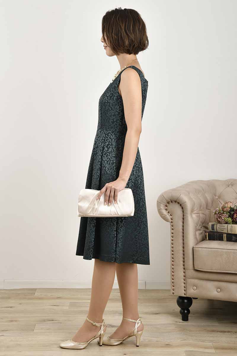 グリーンの2wayネックジャガードドレス