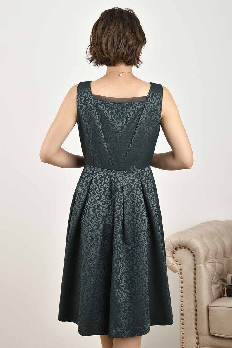 グリーンの2wayネックジャガードドレス