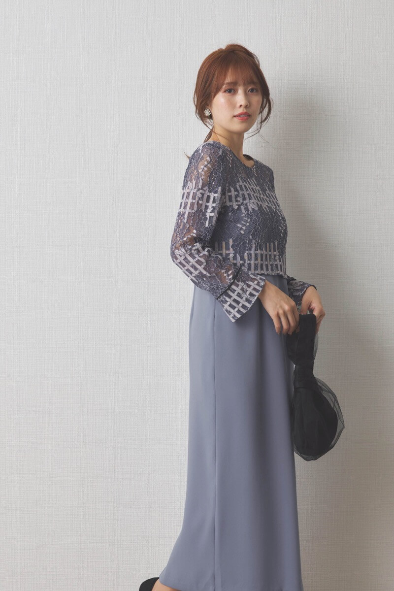 ブルーのラッセルレースコクーンドレス