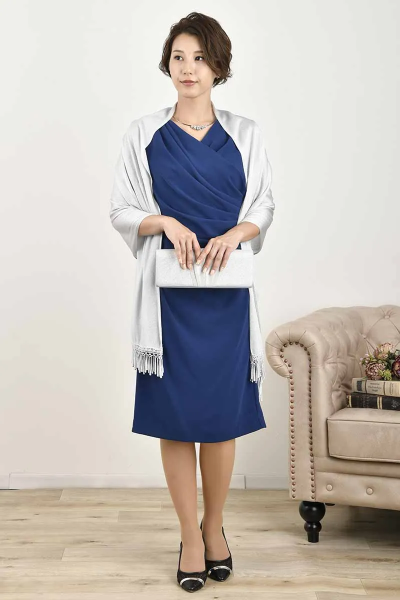 ブルーのゆったりスリーブドレープドレス