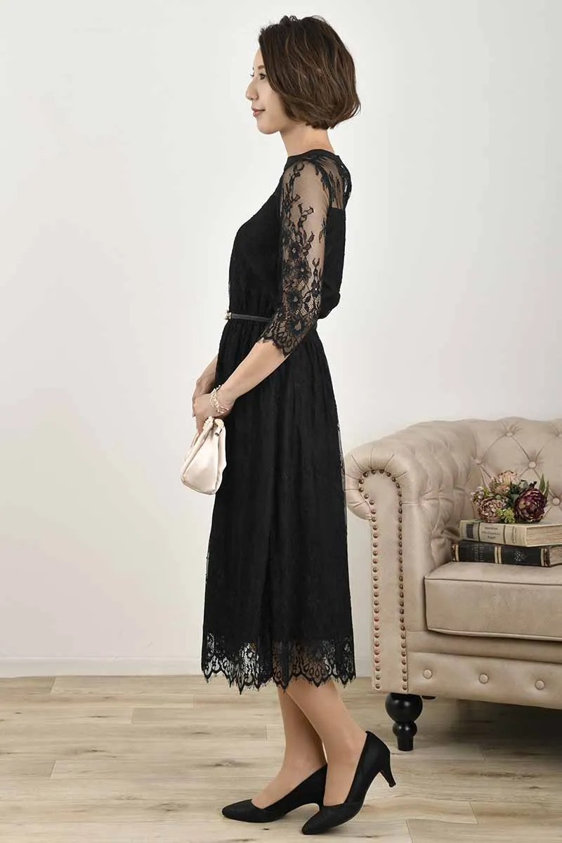 ブラックのクラシカルミックスレースドレス