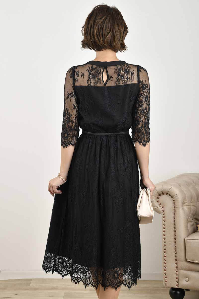 ブラックのクラシカルミックスレースドレス