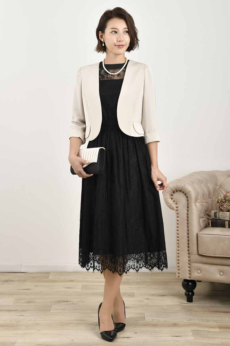 ブラックのクラシカルミックスレースドレス
