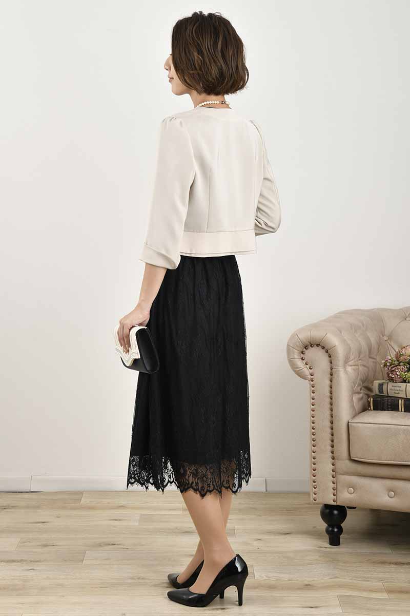 ブラックのクラシカルミックスレースドレス