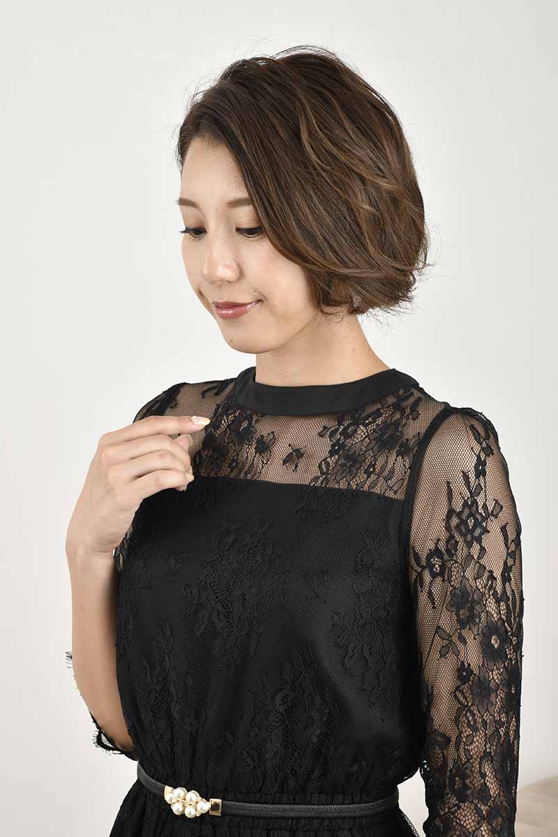 ブラックのクラシカルミックスレースドレス