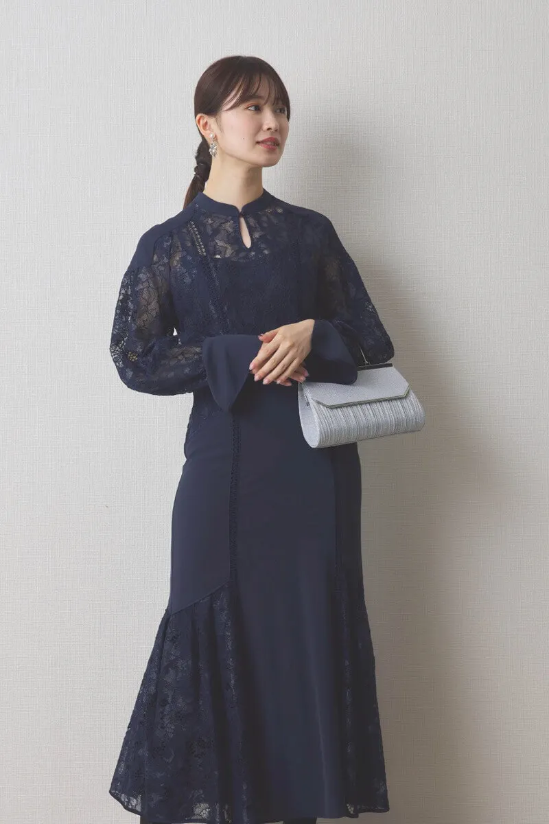 ネイビーのスイッチングレースマーメイドドレス