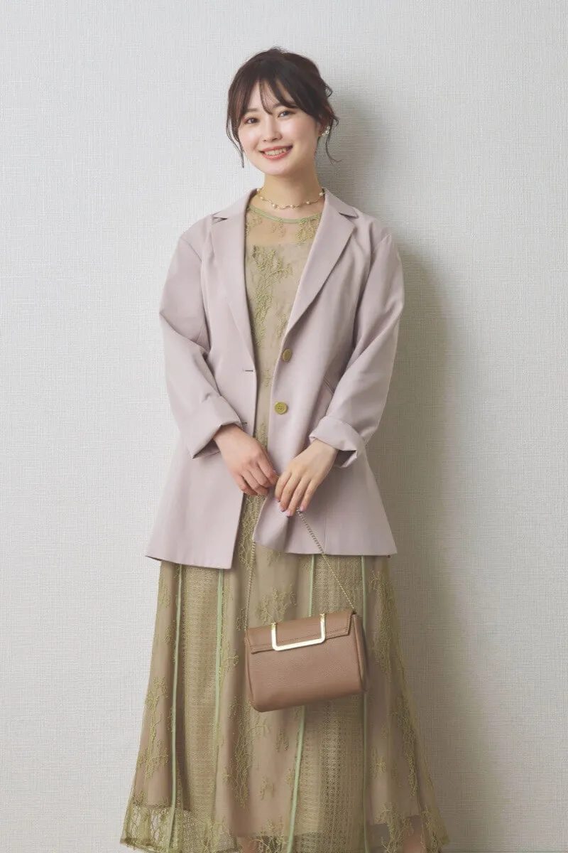 ライトグリーンのパネルレースドレス