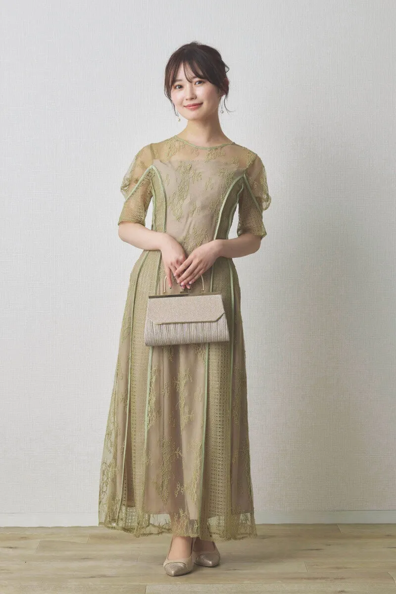 ライトグリーンのパネルレースドレス