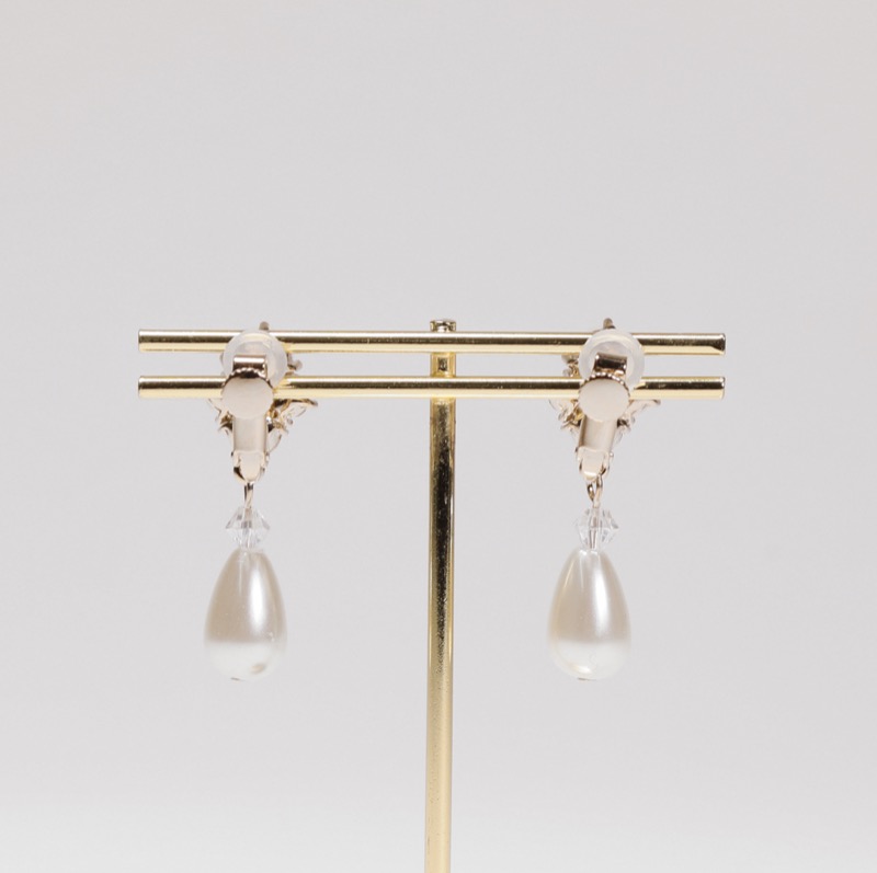 しずくパールイヤリング