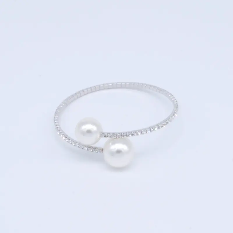 ダブルパールのラインストーンバングル